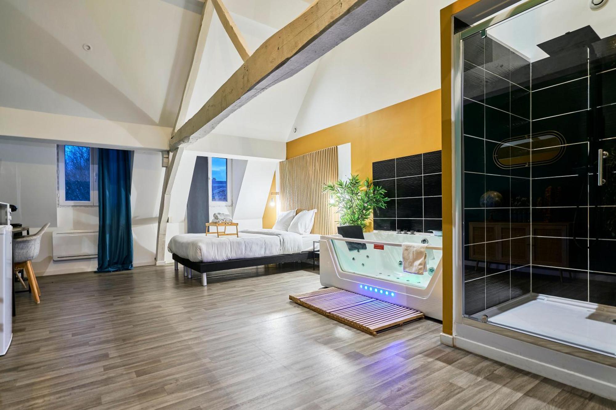 Ng Suitehome - Lille I Roubaix Centre I Grand Place - Balneo - Netflix - Wifi Kültér fotó